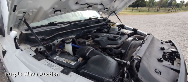 image for item LK9892 2015 Dodge Ram 5500HD  utility / service truck