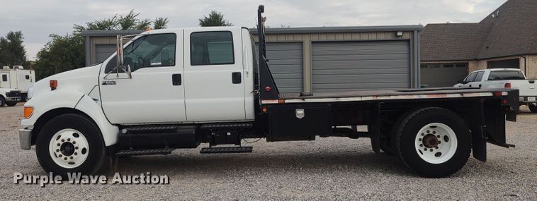 image for item LK9893 2011 Ford F650 Super Duty  flatbed truck