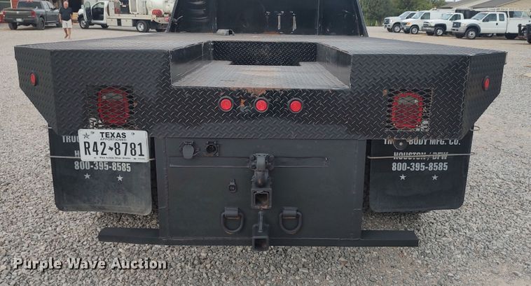 image for item LK9893 2011 Ford F650 Super Duty  flatbed truck