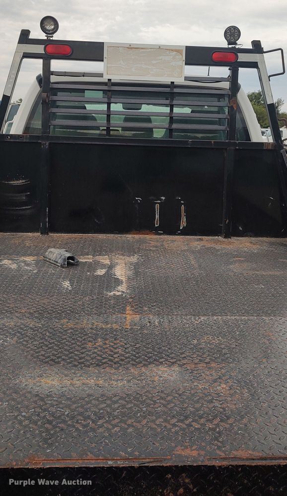 image for item LK9893 2011 Ford F650 Super Duty  flatbed truck