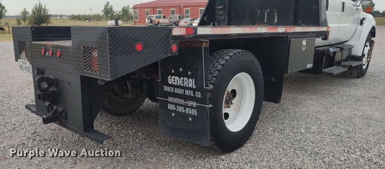 image for item LK9893 2011 Ford F650 Super Duty  flatbed truck