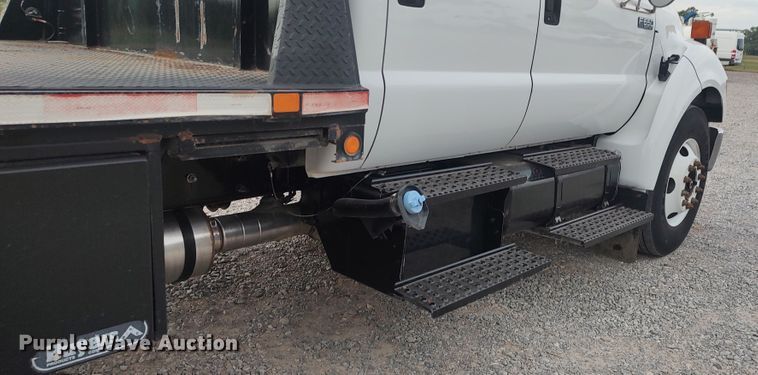 image for item LK9893 2011 Ford F650 Super Duty  flatbed truck