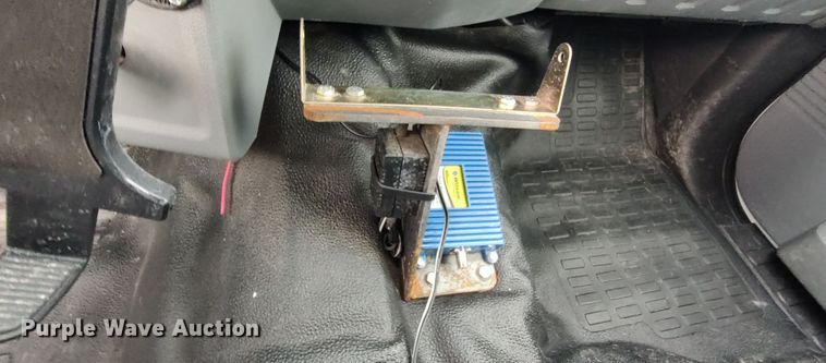 image for item LK9893 2011 Ford F650 Super Duty  flatbed truck