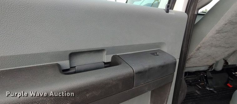 image for item LK9893 2011 Ford F650 Super Duty  flatbed truck