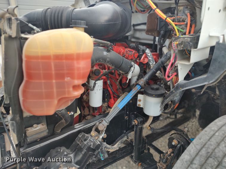 image for item LK9893 2011 Ford F650 Super Duty  flatbed truck