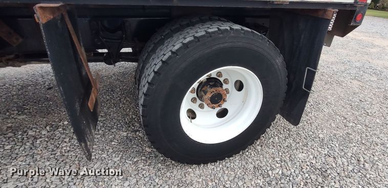 image for item LK9893 2011 Ford F650 Super Duty  flatbed truck