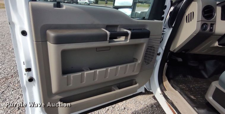 image for item LK9896 2010 Ford F250 Super Duty  pickup truck