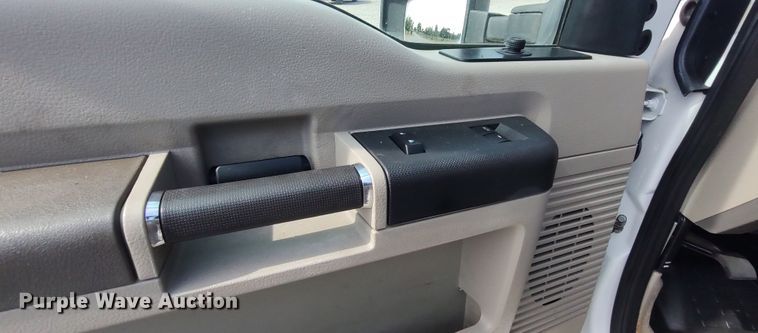 image for item LK9896 2010 Ford F250 Super Duty  pickup truck