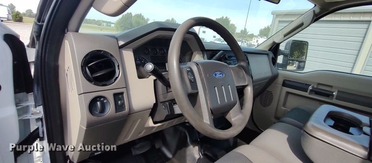 image for item LK9896 2010 Ford F250 Super Duty  pickup truck