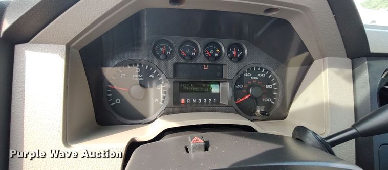 image for item LK9896 2010 Ford F250 Super Duty  pickup truck