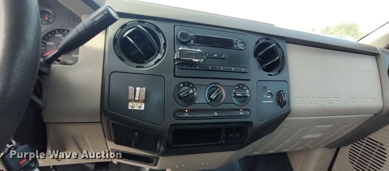 image for item LK9896 2010 Ford F250 Super Duty  pickup truck