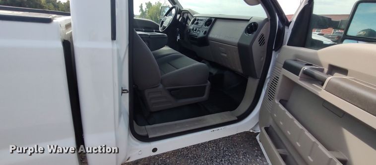 image for item LK9896 2010 Ford F250 Super Duty  pickup truck