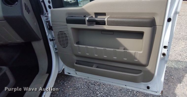 image for item LK9896 2010 Ford F250 Super Duty  pickup truck