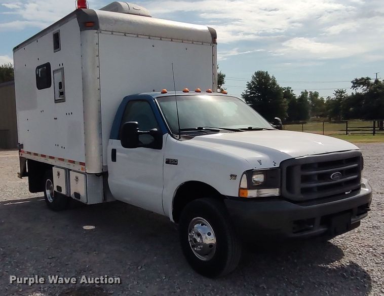 image for item LK9897 2003 Ford F350 Super Duty  fiber optic splicing truck