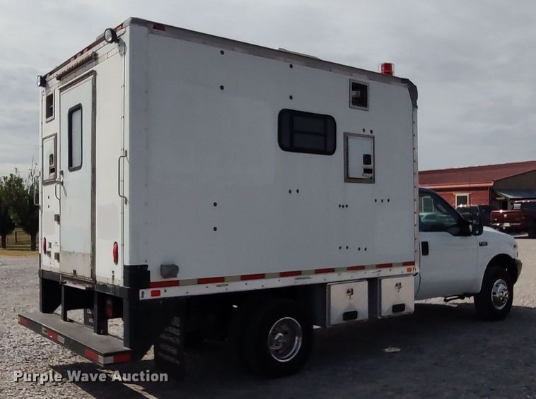 image for item LK9897 2003 Ford F350 Super Duty  fiber optic splicing truck