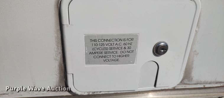 image for item LK9897 2003 Ford F350 Super Duty  fiber optic splicing truck