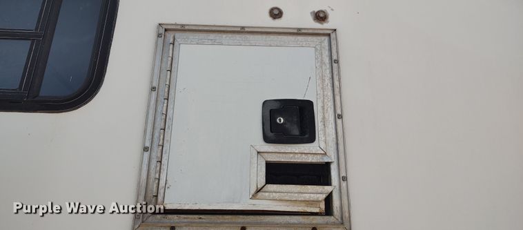 image for item LK9897 2003 Ford F350 Super Duty  fiber optic splicing truck