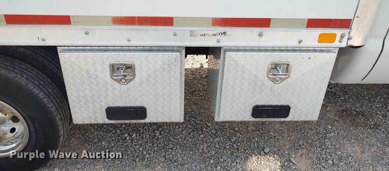 image for item LK9897 2003 Ford F350 Super Duty  fiber optic splicing truck