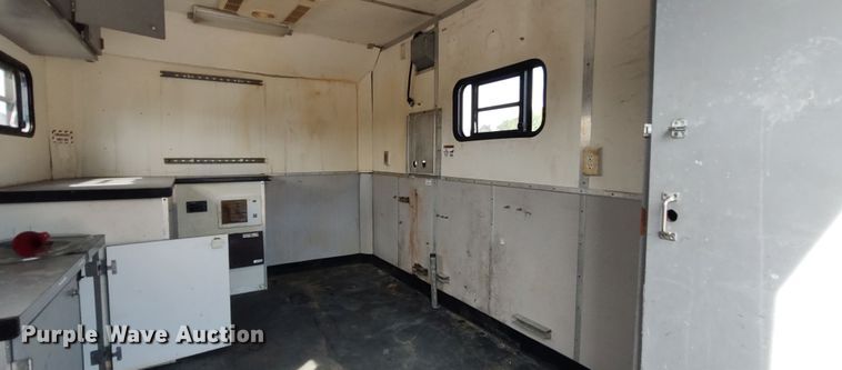 image for item LK9897 2003 Ford F350 Super Duty  fiber optic splicing truck