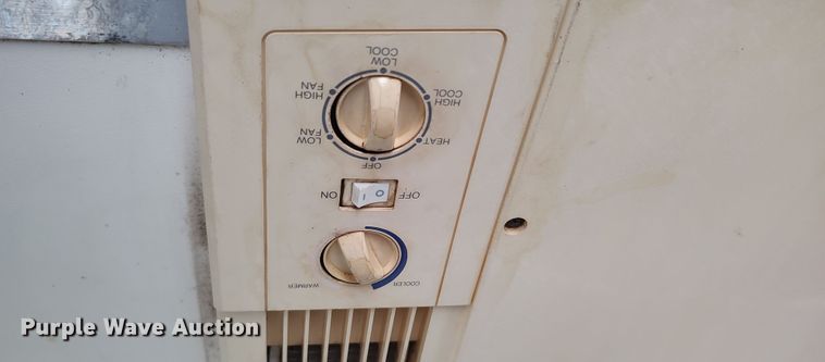 image for item LK9897 2003 Ford F350 Super Duty  fiber optic splicing truck