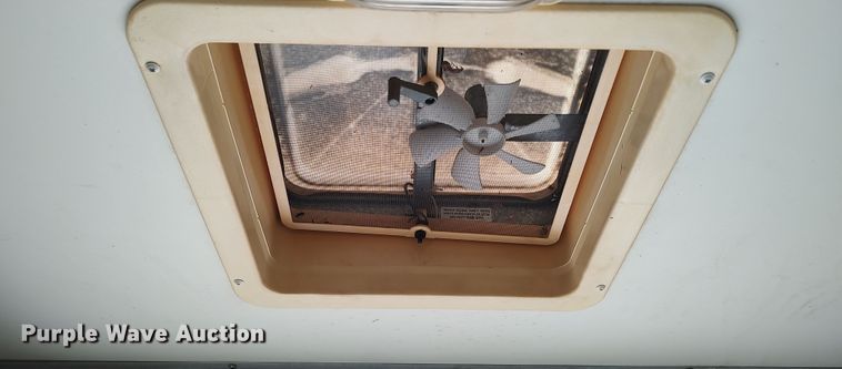 image for item LK9897 2003 Ford F350 Super Duty  fiber optic splicing truck