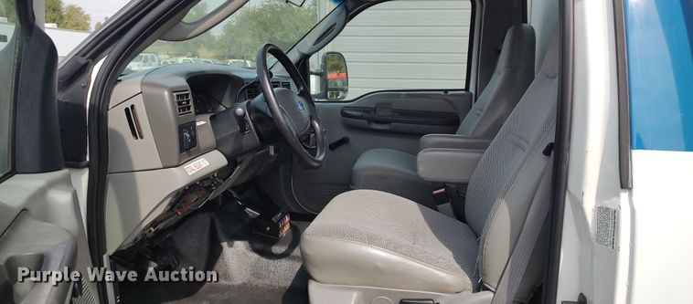 image for item LK9897 2003 Ford F350 Super Duty  fiber optic splicing truck