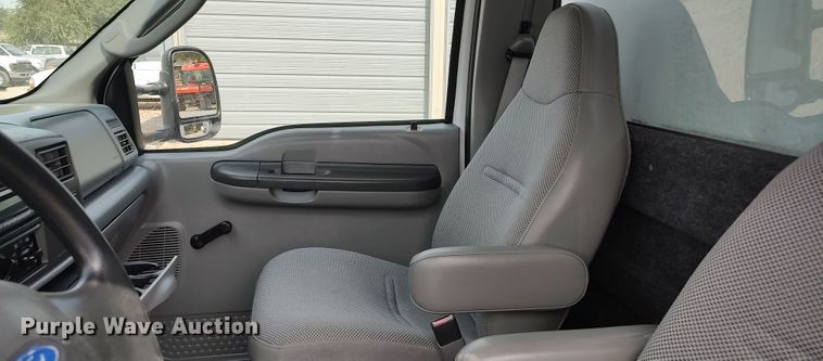 image for item LK9897 2003 Ford F350 Super Duty  fiber optic splicing truck