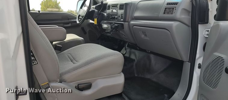 image for item LK9897 2003 Ford F350 Super Duty  fiber optic splicing truck