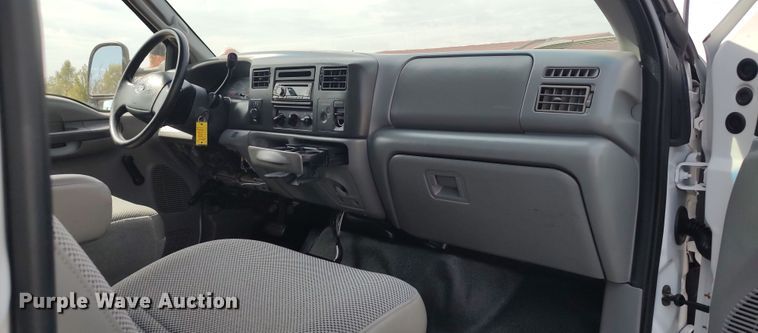 image for item LK9897 2003 Ford F350 Super Duty  fiber optic splicing truck