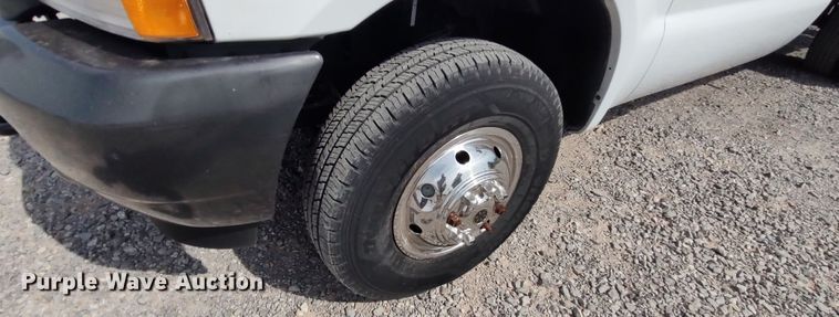 image for item LK9897 2003 Ford F350 Super Duty  fiber optic splicing truck