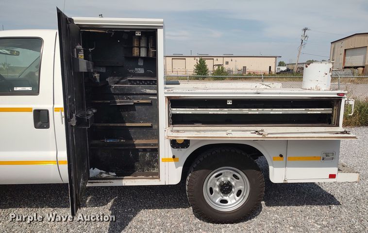 image for item LK9903 2011 Ford F250  Super Duty  utility bed pickup truck