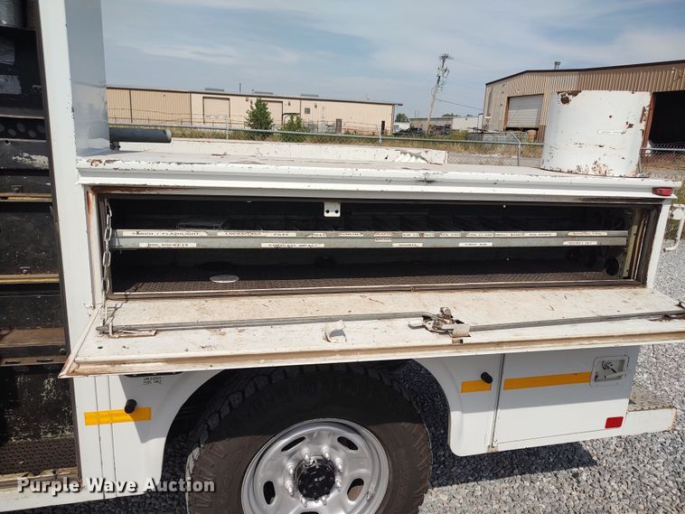 image for item LK9903 2011 Ford F250  Super Duty  utility bed pickup truck