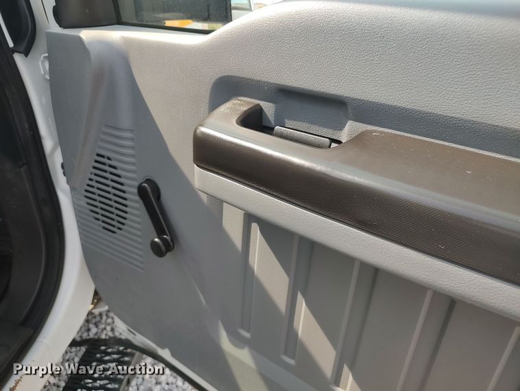 image for item LK9903 2011 Ford F250  Super Duty  utility bed pickup truck