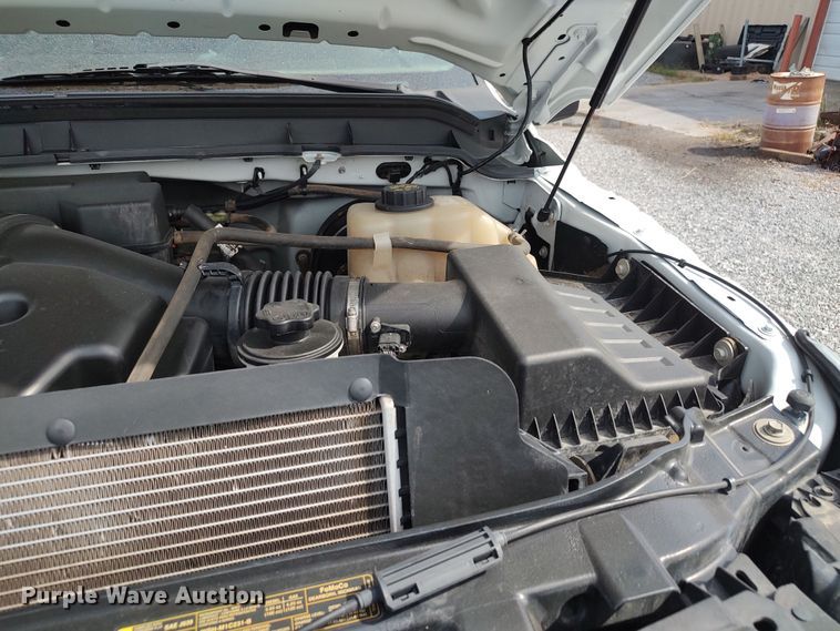 image for item LK9903 2011 Ford F250  Super Duty  utility bed pickup truck