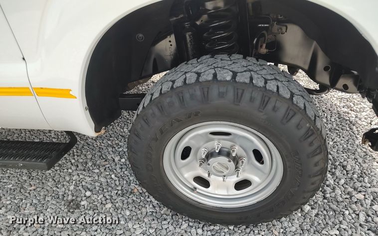 image for item LK9903 2011 Ford F250  Super Duty  utility bed pickup truck