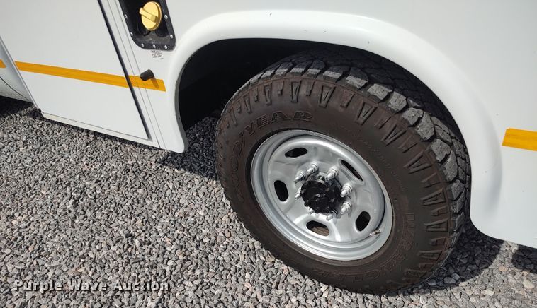 image for item LK9903 2011 Ford F250  Super Duty  utility bed pickup truck