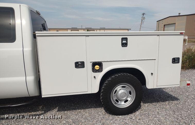 image for item LK9904 2015 Ford F250  Super Duty  SuperCab utility bed pickup truck