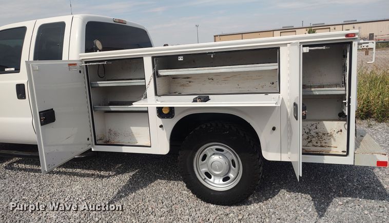 image for item LK9904 2015 Ford F250  Super Duty  SuperCab utility bed pickup truck