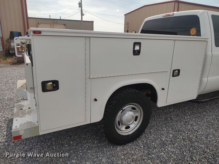 image for item LK9904 2015 Ford F250  Super Duty  SuperCab utility bed pickup truck