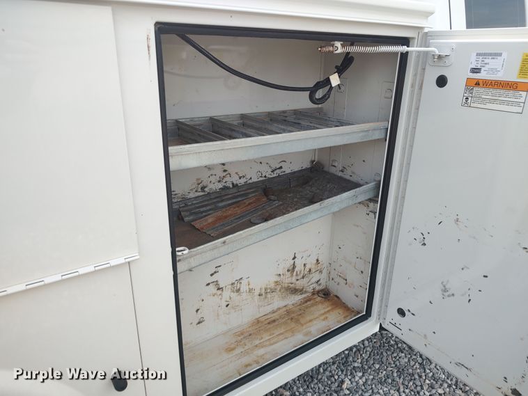 image for item LK9904 2015 Ford F250  Super Duty  SuperCab utility bed pickup truck