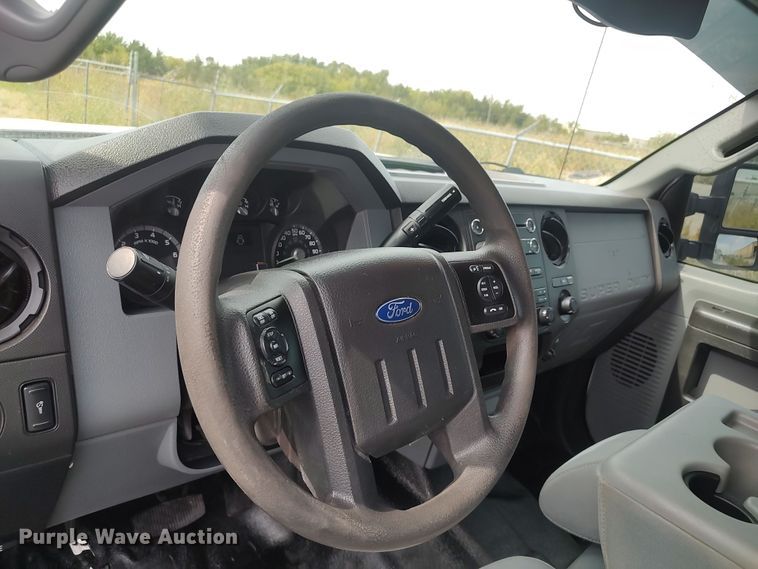 image for item LK9904 2015 Ford F250  Super Duty  SuperCab utility bed pickup truck