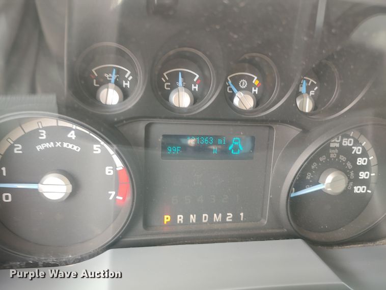 image for item LK9904 2015 Ford F250  Super Duty  SuperCab utility bed pickup truck