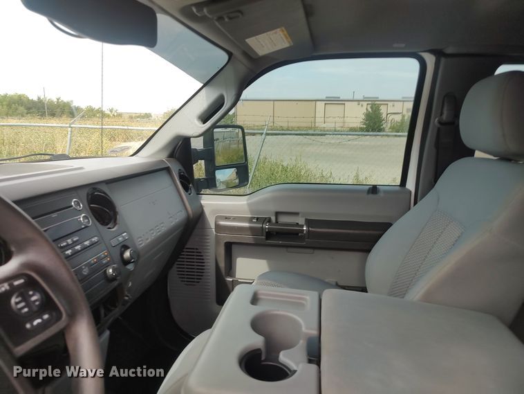 image for item LK9904 2015 Ford F250  Super Duty  SuperCab utility bed pickup truck