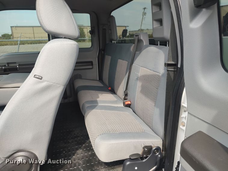 image for item LK9904 2015 Ford F250  Super Duty  SuperCab utility bed pickup truck