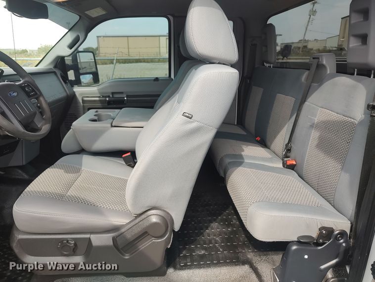 image for item LK9904 2015 Ford F250  Super Duty  SuperCab utility bed pickup truck