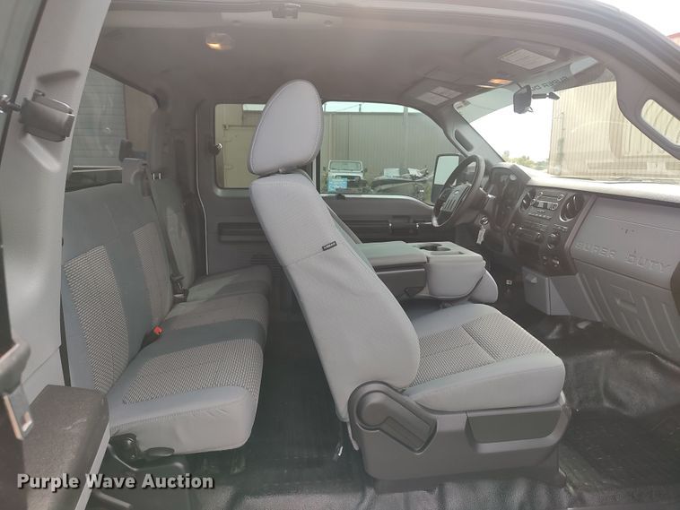 image for item LK9904 2015 Ford F250  Super Duty  SuperCab utility bed pickup truck