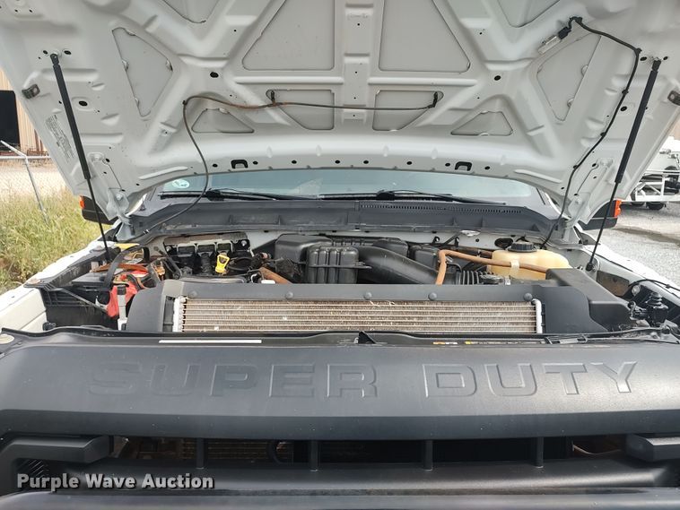 image for item LK9904 2015 Ford F250  Super Duty  SuperCab utility bed pickup truck