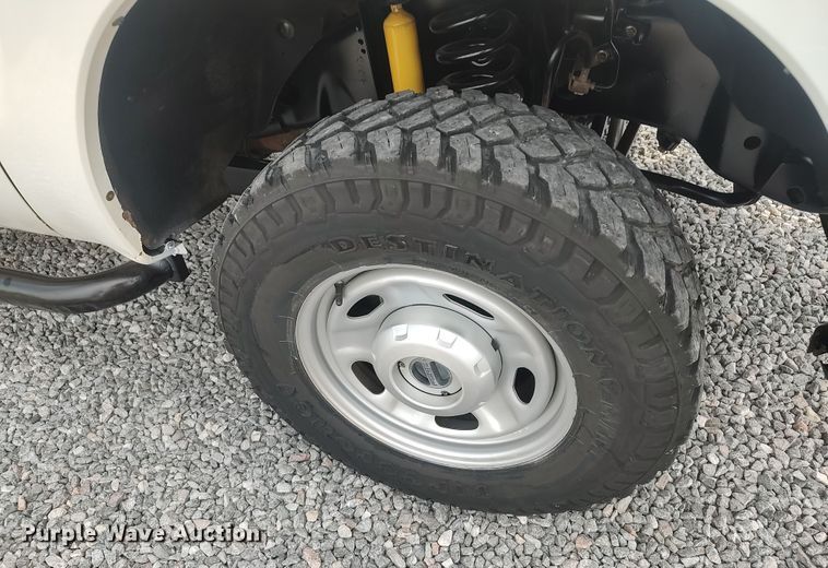 image for item LK9904 2015 Ford F250  Super Duty  SuperCab utility bed pickup truck