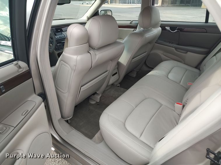 image for item LK9908 2000 Cadillac DeVille DTS