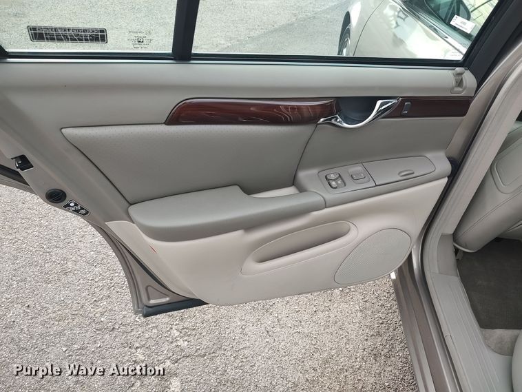 image for item LK9908 2000 Cadillac DeVille DTS